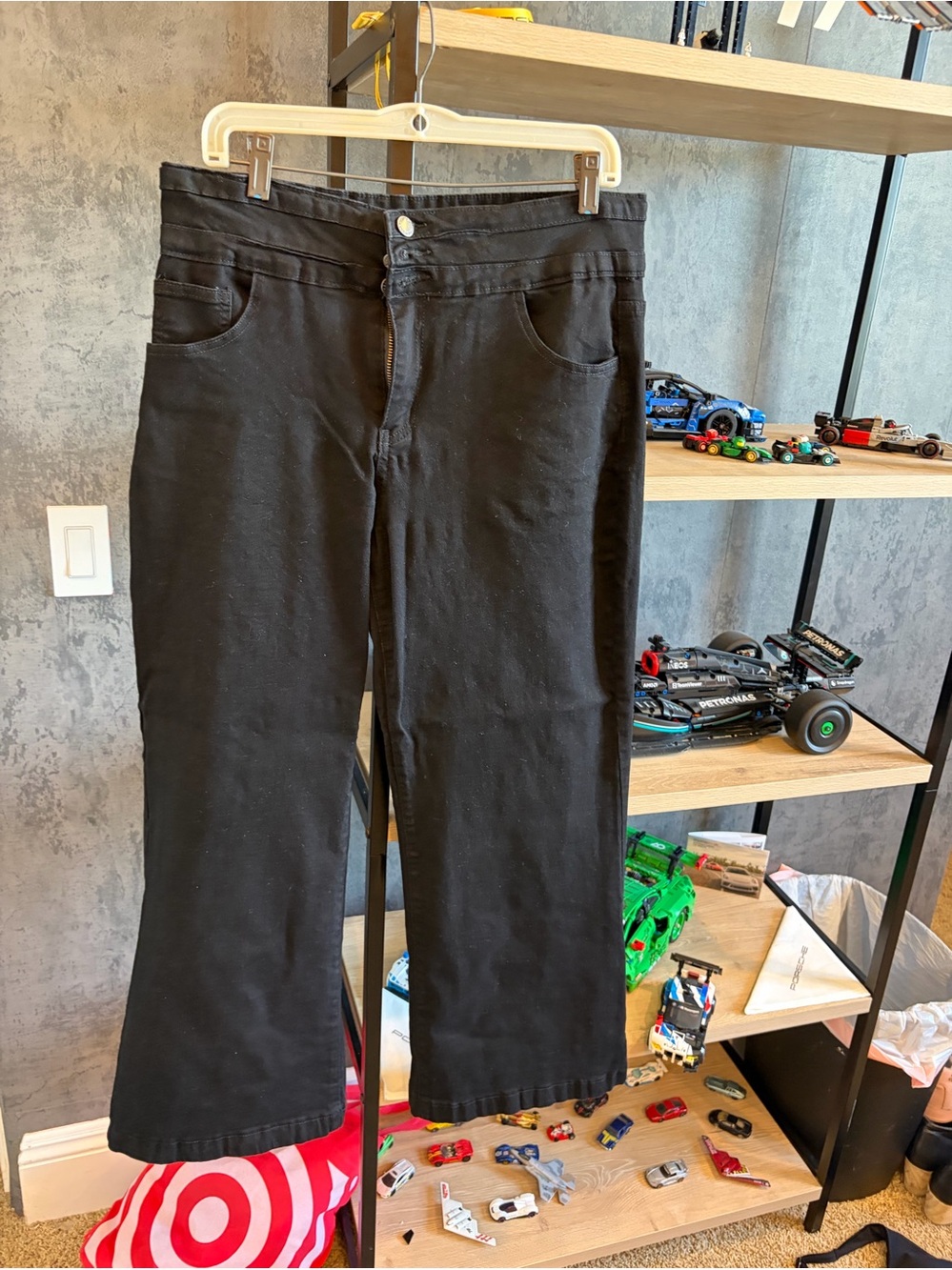 Women’s ROSWEAR Black wide legged  Jeans — Classic Everyday Fit